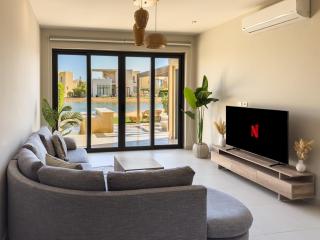 Lagoon-Front Townhouse , Pool & Panoramic Views - 0