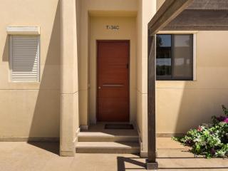 Lagoon-Front Townhouse , Pool & Panoramic Views - 6