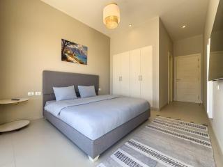 Lagoon-Front Townhouse , Pool & Panoramic Views - 2
