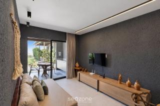 Apto. en Condo. c/ Piscina CVMB0008 - 9