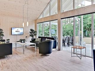 5 star holiday home in Dronningmølle - 5