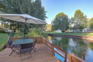Waterfront Log Cabin w/ Fire Pit in Mayville! - 0