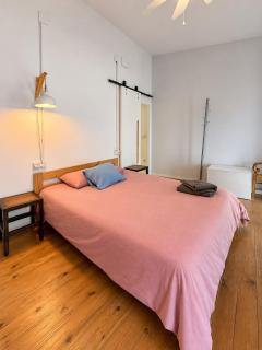 Alojamiento con encanto en planta superior ideal para trabajo y escapadas familiares en Montserrat - 6
