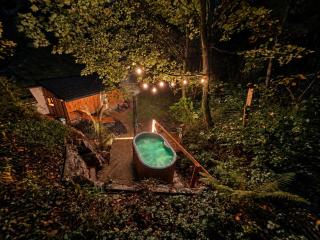 Hidden RAI - Forest Retreat,Hot Tub ,Sauna - 0