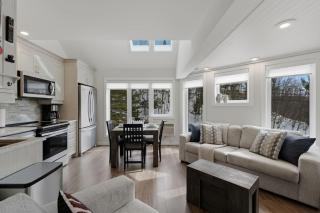 Mountain Tremblant-Ski-In-Ski-Out-Condo - 3