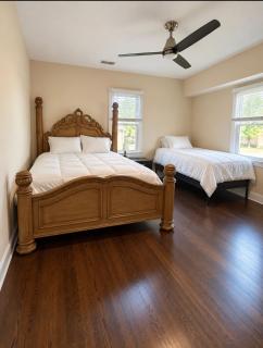 Rowan University Home Sleeps 12 with 10 Car Parking 20 min to Philly - 9