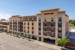 Hampton Inn by Hilton Detroit Dearborn, MI - 8