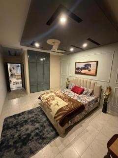 1BHK APARTMENT IN ABUDABI TOWER F-11 NEAR MARKAZ The Heart of ISLAMABAD - 3