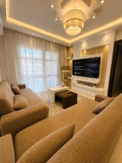 Modern 2BR Apartment 2 Baths Madinaty - 2