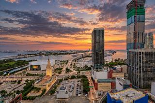 Penthouse Studio with Ocean Views and Balcony in Miami F3600 - 8