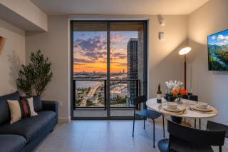 Penthouse Studio with Ocean Views and Balcony in Miami F3600 - 5