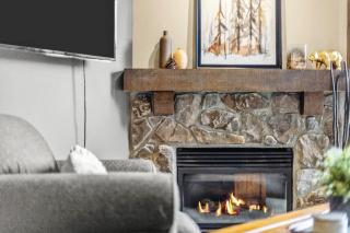 Serene 1BR MTN Escape for 2 Resort and Ski Access - 1