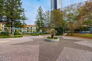 Fuller Holidays - Aruba Broadbeach Surf Apartment - 6