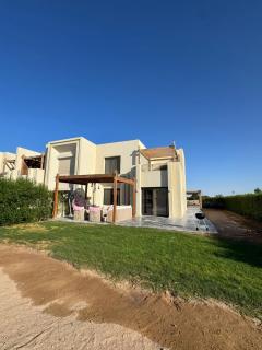 Shedwan corner townhouse, lagoon & sunset views - 6