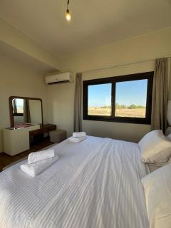 Shedwan corner townhouse, lagoon & sunset views - 2