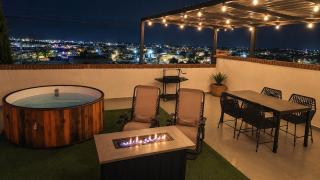 Terraza de cine con jacuzzi, fogata y vista increíble - 8