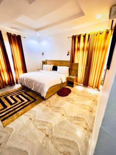 De New Dawn DND Hotel And Lounge - 8