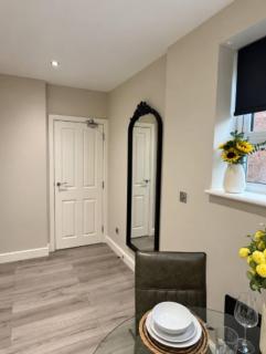 Bradford NEW Studio Apartment in City Centre - 4