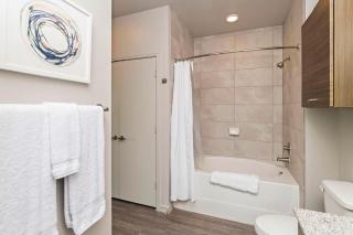 Landing Stunning 2BD - 5