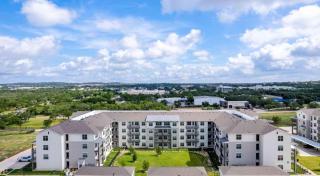 Landing Stunning 2BD - 1