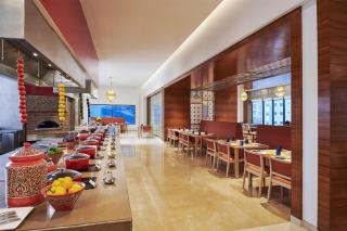 Hilton Garden Inn Lucknow - 4