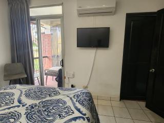 Condo in the heart of Coco - Walk everywhere! - 1