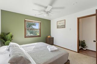 The Hemlock/Hot Tub/Golf/Private Yard - Spring Green - 5