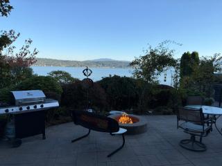 3 bed Lake Sammamish Waterfront + Peloton Bike - 0