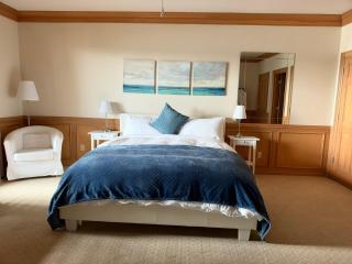 3 bed Lake Sammamish Waterfront + Peloton Bike - 6
