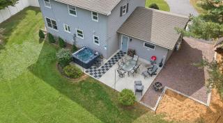 The Hemlock/Hot Tub/Golf/Private Yard - 6