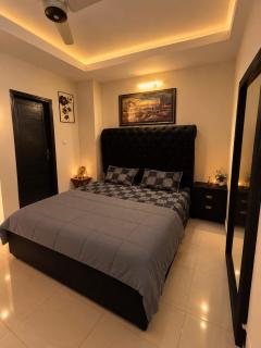 Luxury 1 bedroom apartment in capital square - 5