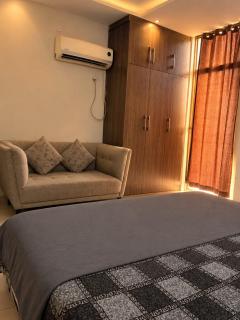 Luxury 1 bedroom apartment in capital square - 4