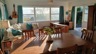 Tāhuna Hills Family Home - 2