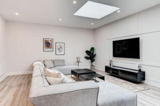1387 SQFT APT with rooftop terrace-Plaza St-Hubert - 8