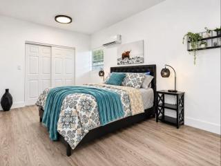 Luxury Pool Villa // 5BD 4BA - 9