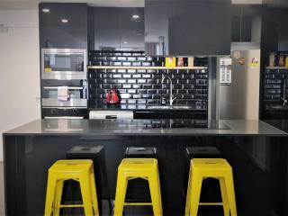 Lake Views Balcony in Spacious 1 Bed Unit - Hosted by CanStay - 9