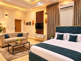 Sterling Apartments - 2