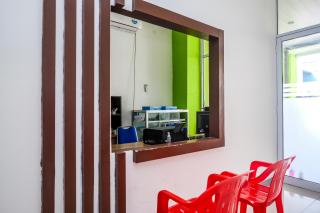 RedDoorz near Pakuwon Mall Solo Baru - 2