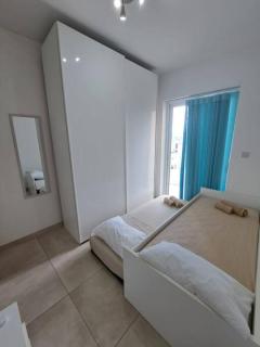 Modern apartment in Gzira - 8