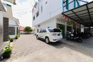 RedDoorz Syariah near Pelabuhan Ulee Lheue Banda Aceh - 7