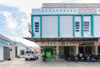 RedDoorz Syariah near Pelabuhan Ulee Lheue Banda Aceh - 4