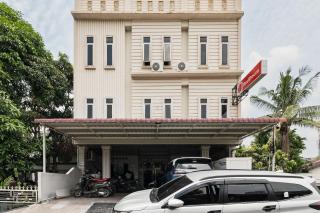 RedDoorz at Vania Residence Medan - 9