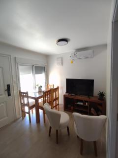 Casita con Parrillero y Garage, cerca de Antel Arena - 4