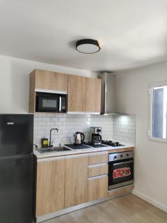 Casita con Parrillero y Garage, cerca de Antel Arena - 2