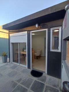 Casita con Parrillero y Garage, cerca de Antel Arena - 8