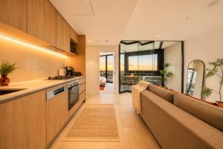 City Center Executive Apartment Perth CBD-Pool & Gym &Parking-Adjacent RAC - 4