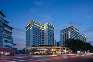 Fairfield by Marriott Zhangjiajie Tianmen Mountain - 9