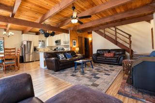 Sierra Pines Cabin BBQ Fireplace Updated Kitchen - 7