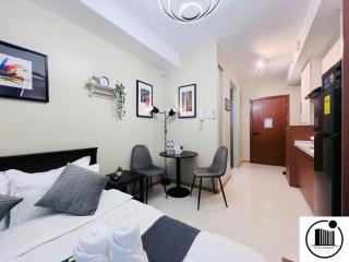 Citispace 1BR Condotel Suite at Sunshine100 City Plaza #SS04A - 3