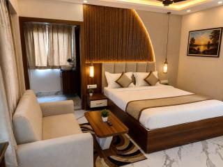 Hotel Vasundhara Inn - 9